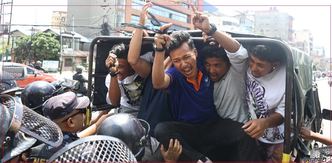   रेविकाको न्यायका लागि विद्यार्थीको प्रदर्शन (तस्बिरहरू)