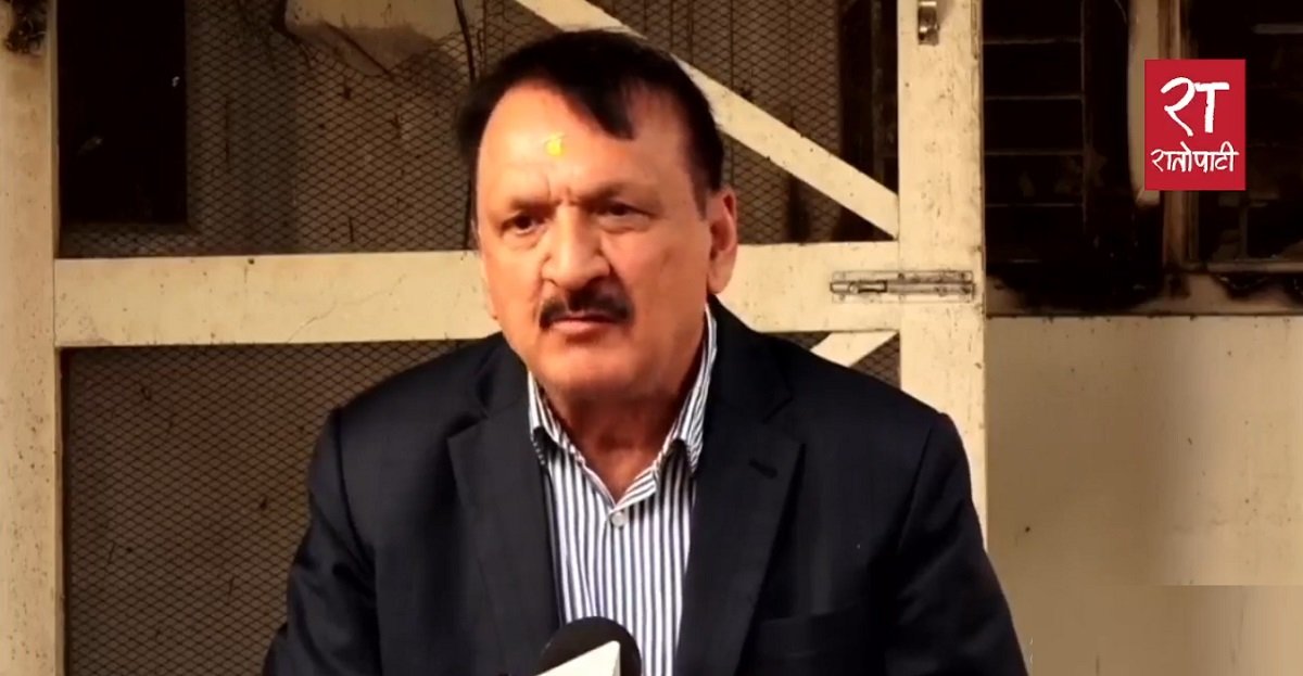   गगन र विश्वलाई महतको प्रश्न : उपचार पर्खन सकिँदैन, आकाश झरिहाल्छ ?