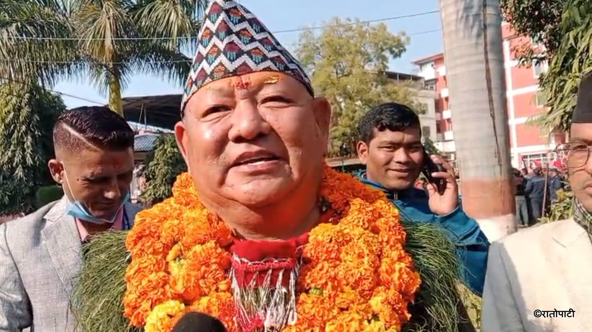   प्रेम आलेले भने – ‘एक क्विन्टल’ को मान्छे हुँ, साइज अनुसारको काम गरेरै छाड्छु