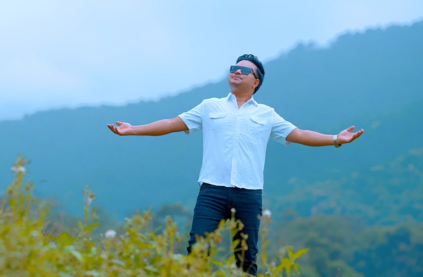 प्रेम सेनको ‘हो नि रेशम’