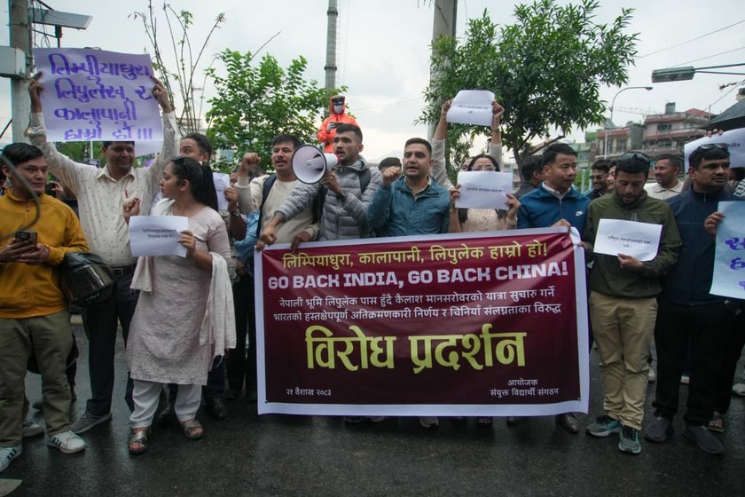 Protest about lipulake_NPL (8)
