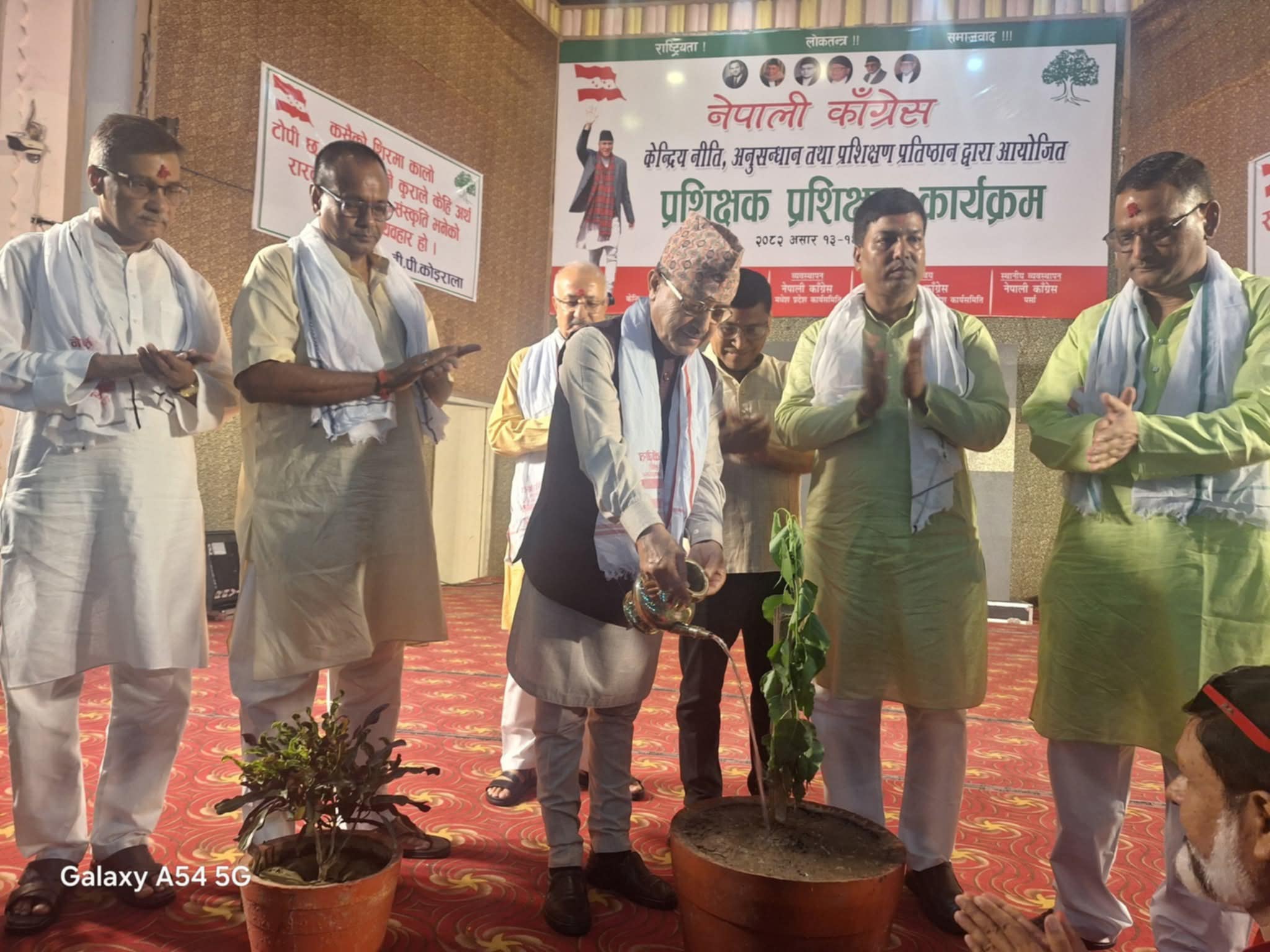  संविधान संशोधनको नेतृत्व कांग्रेसले गर्छ : उपसभापति खड्का