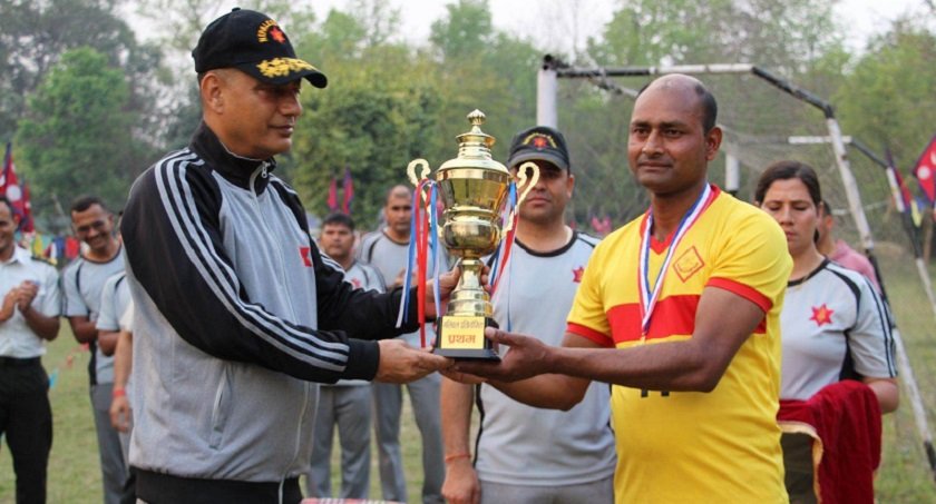   सेनाको बाहिनीपति ट्रफीको उपाधि वीरभद्रजङ्ग गुल्मलाई