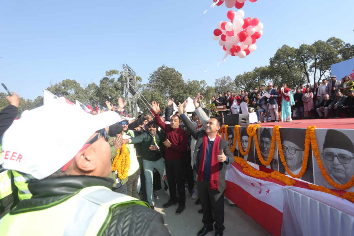 तस्बिरमा हेर्नुहोस् कांग्रेस विशेष महाधिवेशनको उद‍्घाटन समारोह (तस्बिरसहित)