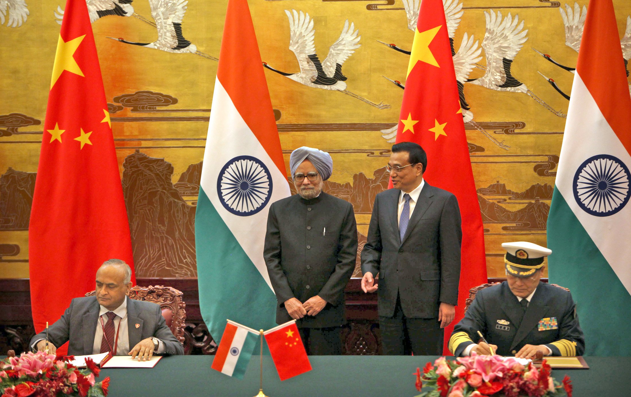 R.K._Mathur_and_the_Deputy_Chief_of_General_Staff,_PLA_of_China,_Lt._Gen._Sun_Jianguo_signing_an_Agreement_on_Border_Defence_Cooperation,_in_the_presence_of_the_Prime_Minister