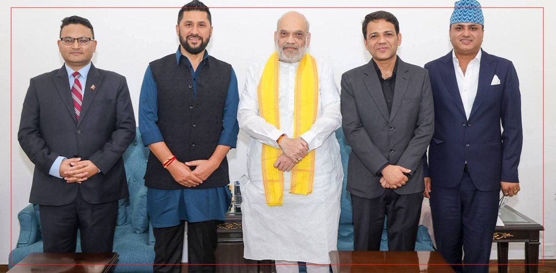 दिल्लीको उच्चस्तरीय भेटघाट सकेर लखनउ पुगे रवि लामिछाने, विमानस्थलमा उत्तर प्रदेशका उपमुख्यमन्त्रीले गरे स्वागत