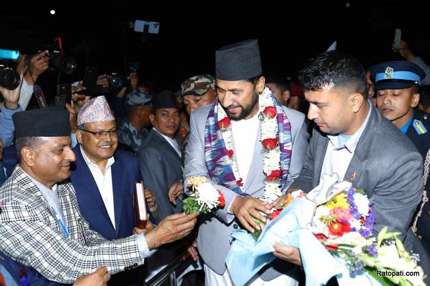   काविल र क्षमतावान कर्मचारीलाई अवसर दिने गृहमन्त्री लामिछानेको घोषणा