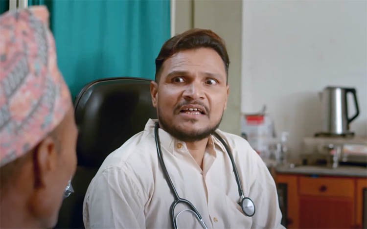 ‘सर्खारको सर’ मा डाक्टर बने रविन्द्र