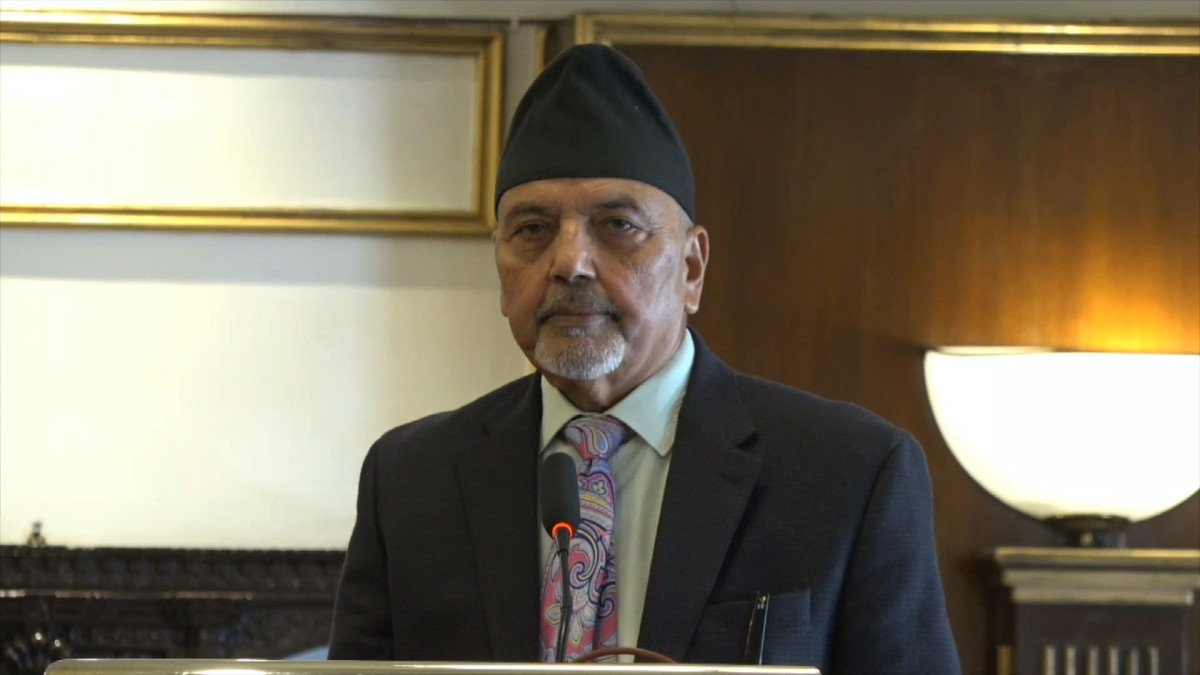   प्रत्यक्ष कार्यकारी प्रणालीले देशका सबै समस्या समाधान गर्छ भन्नु मूर्खता : राधेश्याम अधिकारी