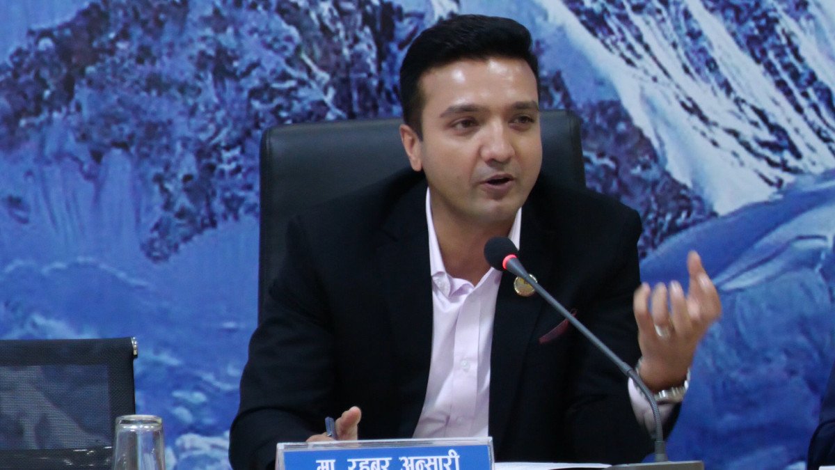 Committee Chairman Criticizes Industrial Area Management