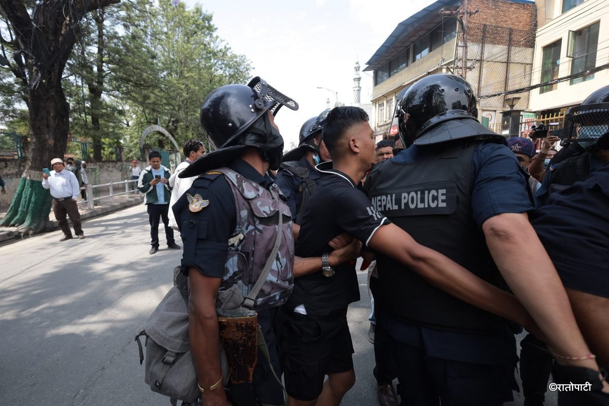 rajabadi protest (3)
