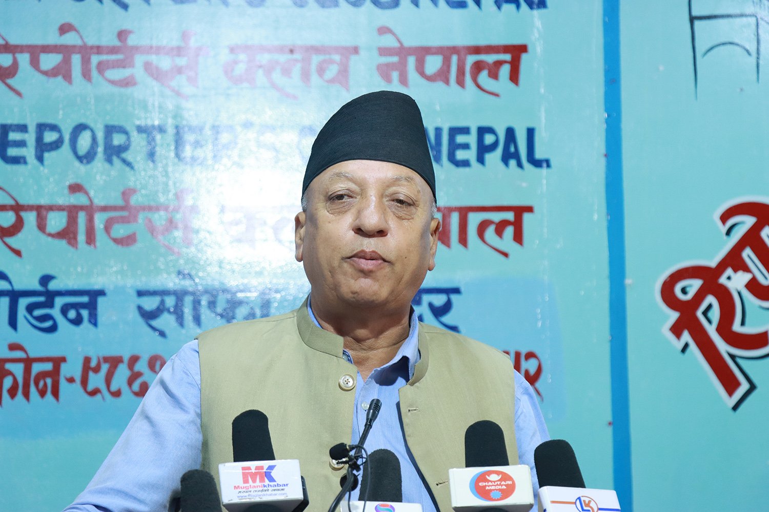   घुस काण्डमा मुछिएका मन्त्रीविरुद्ध प्रधानमन्त्रीले एक्सन लिनुहुन्छ : एमाले नेता गौतम