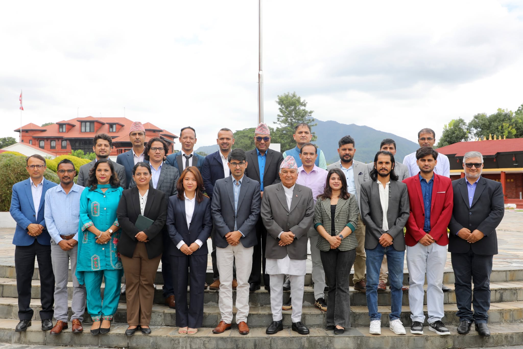   'ऐन कानुन बनाउँदा हुने ढिलासुस्तीले हाम्रो राष्ट्रिय आकाङ्क्षा प्राप्तिमा अवरोध सृजना गर्छ'