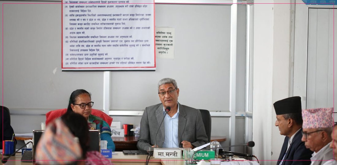   सन्तानको पहिलो संरक्षक आमा नै हुन् : गृहमन्त्री लेखक