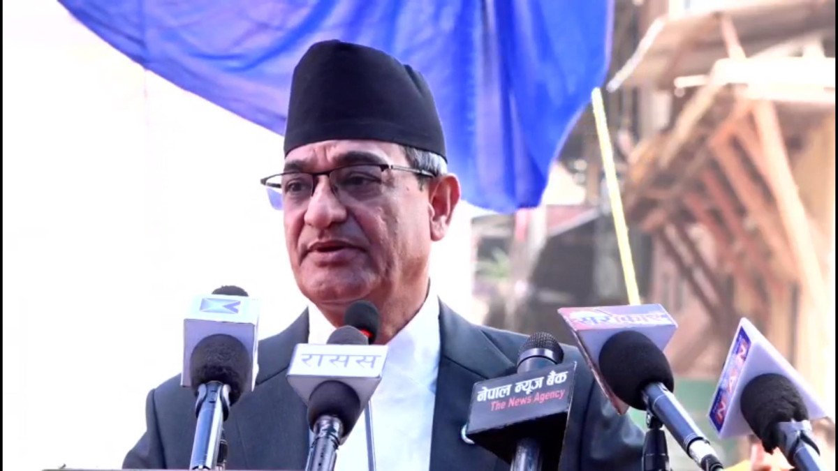 प्रकृतिलाई बिगारेर आफैँ जोखिम ननिम्त्याऔँ: गृहमन्त्री लेखक
