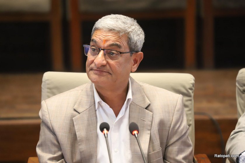 गृहमन्त्रीको प्रश्न– ‘मेरा विरुद्ध कहीँ उजुरी छ ?’