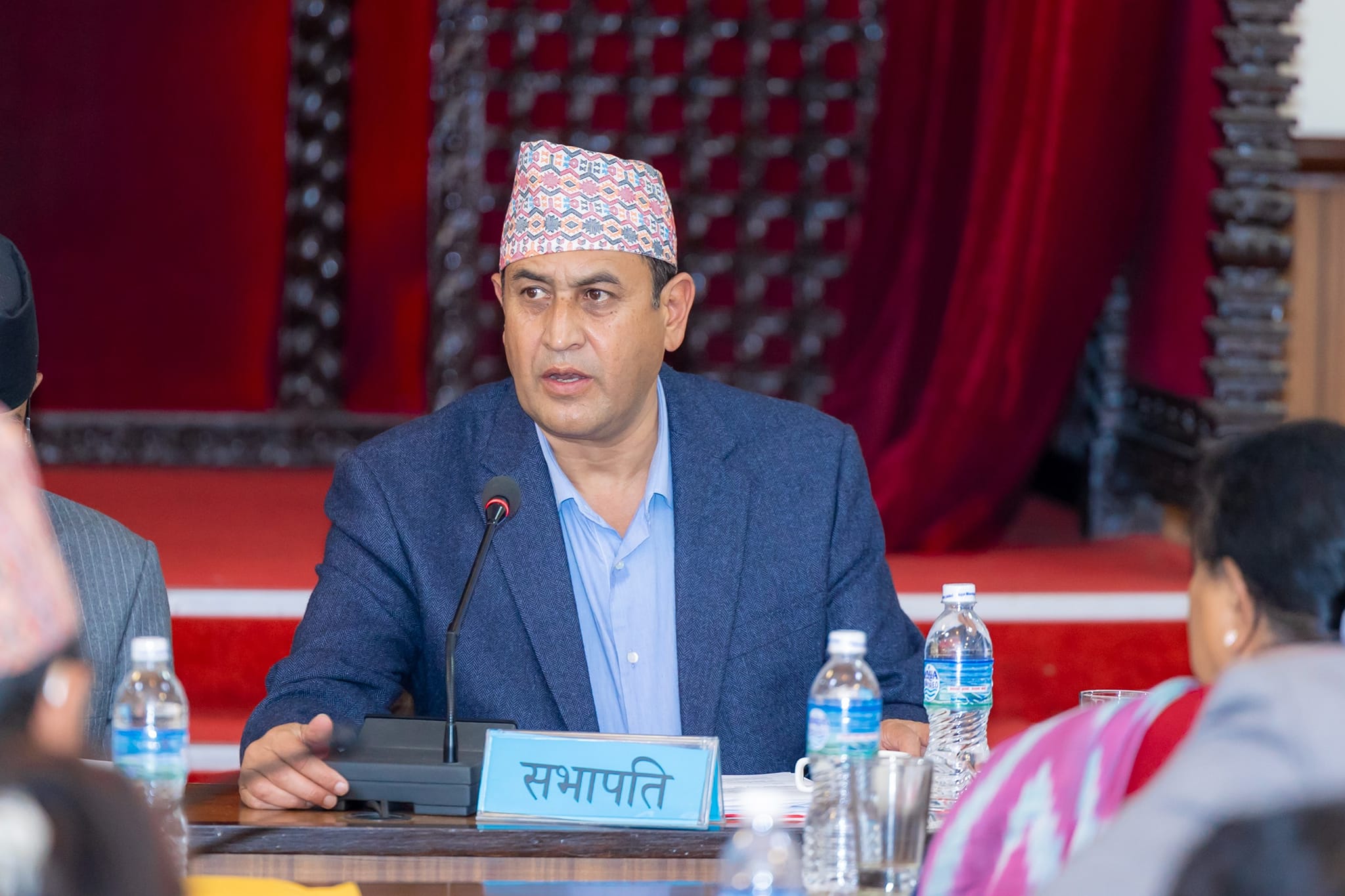   कुलिङ पिरियड प्रकरण : सभापति खतिवडालाई निलम्बन गर्न सभामुखलाई निवेदन