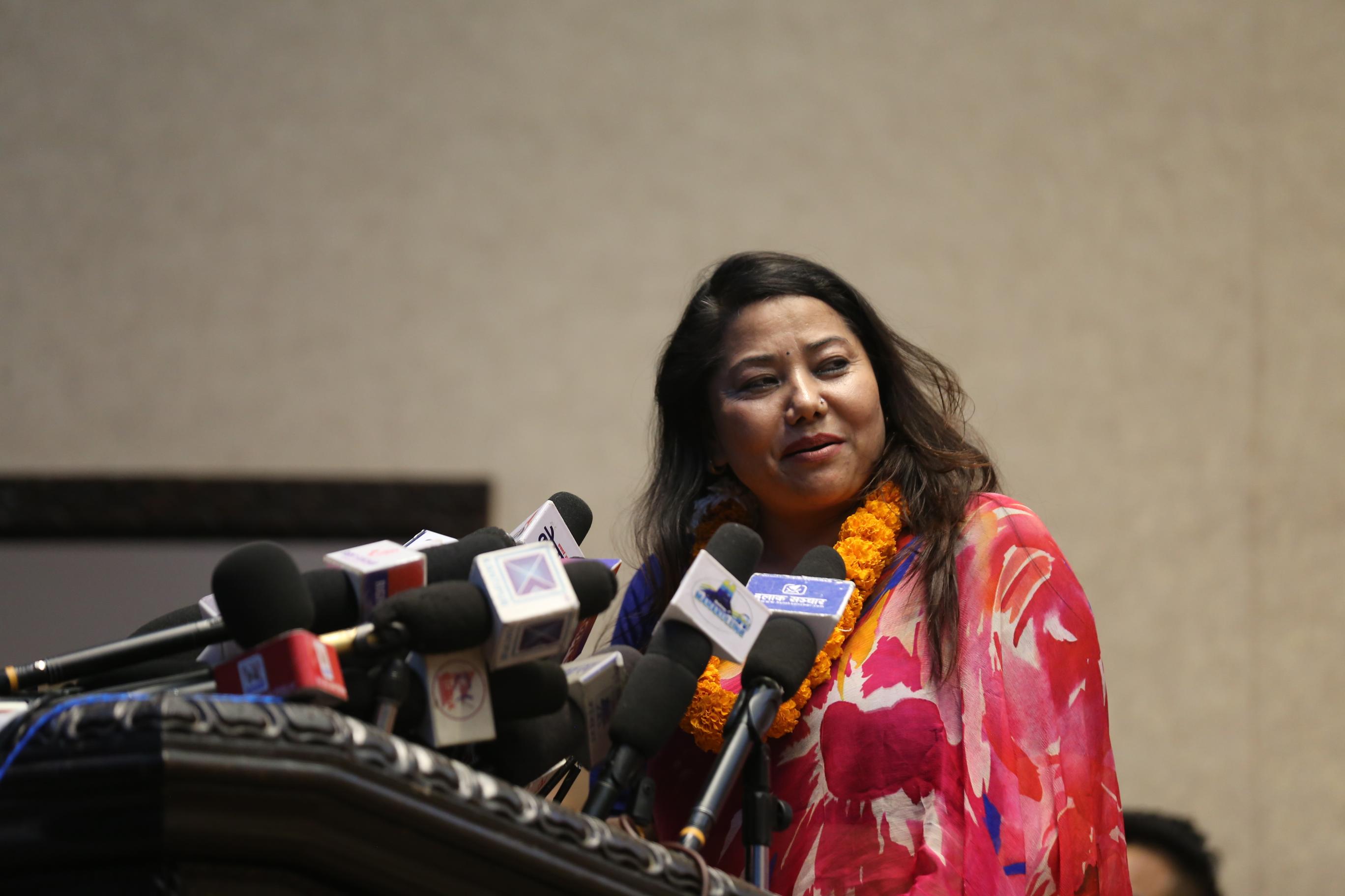  जनेजी आन्दोलनका नाममा रोटी सेक्नेहरूले जवाफ दिनुपर्छ : रामकुमारी झाँक्री