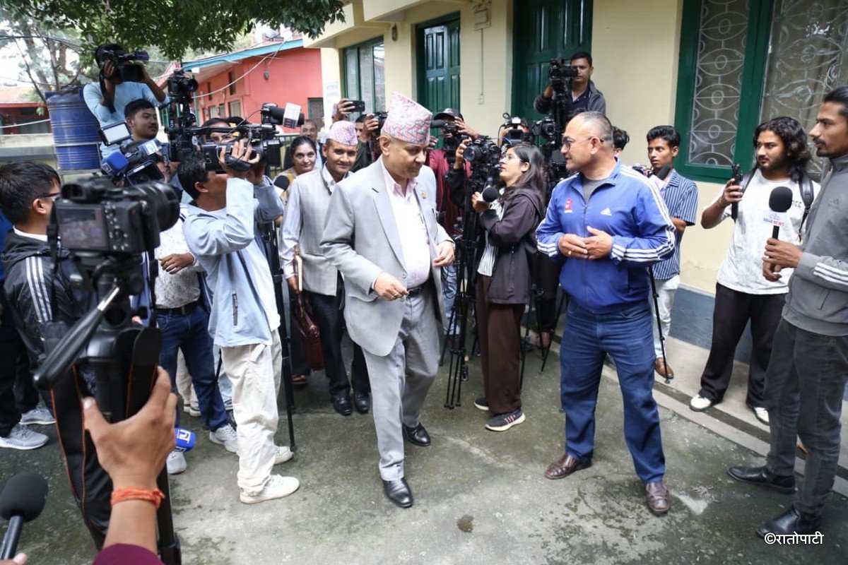   सत्ता गठबन्धनको बैठक बस्दै