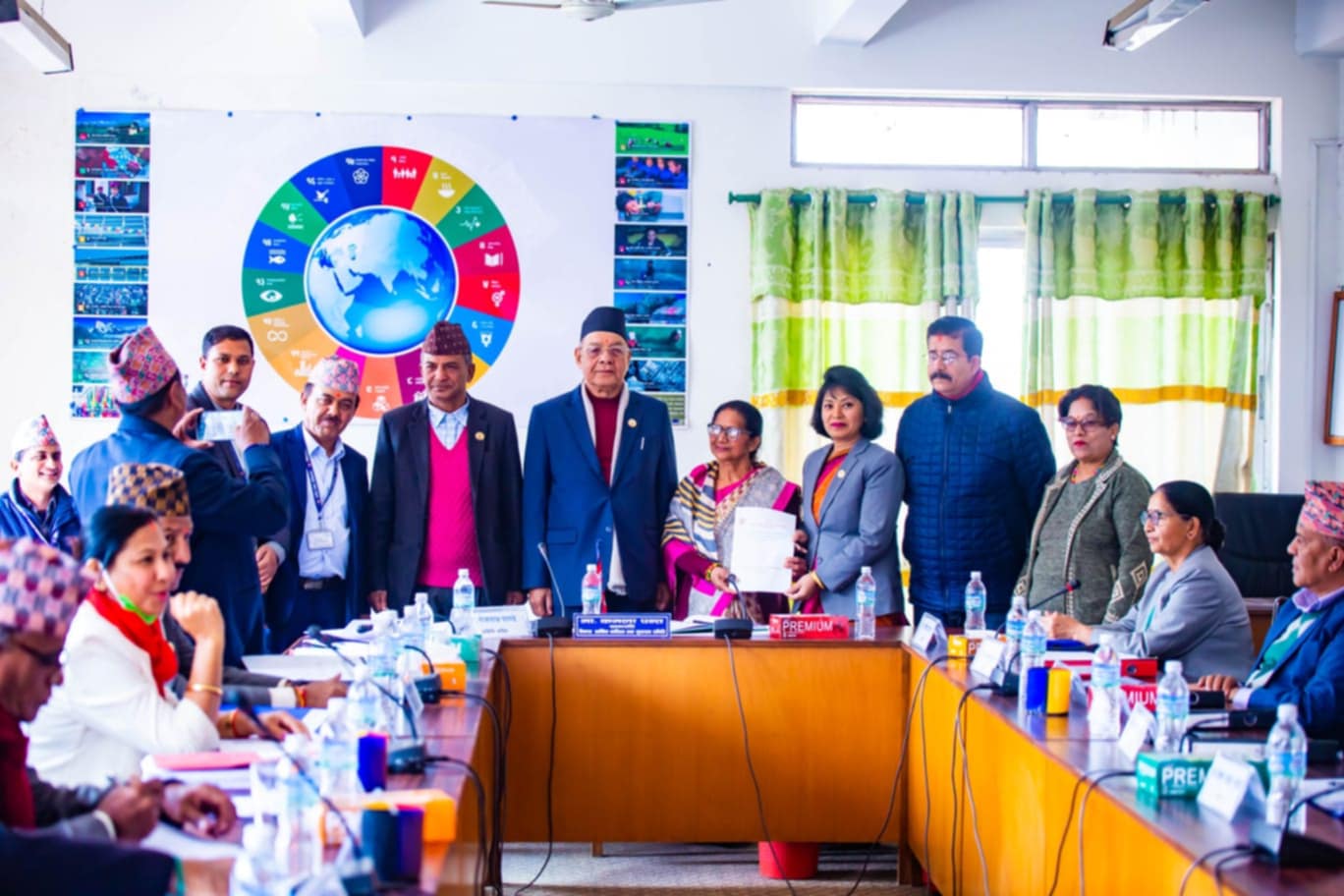विकासशील राष्ट्रमा स्तरोन्नति गर्नेसम्बन्धी प्रतिवेदन राष्ट्रिय सभामा पेस