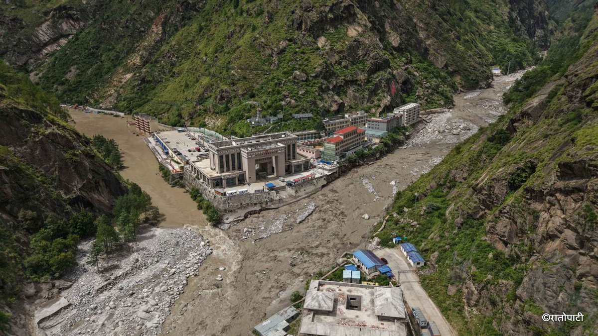 केरुङमा फसेका नेपालीलाई आज स्वदेश फर्काइँदै