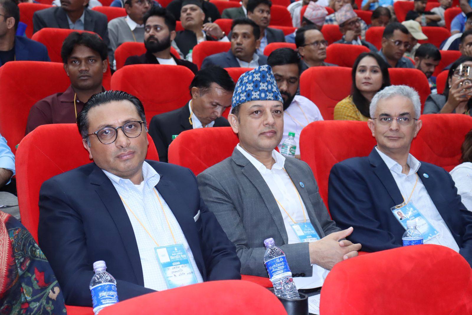   रास्वपा विस्तारित बैठकमा ५ नेताले दिए सुझावसहितको प्रतिवेदन