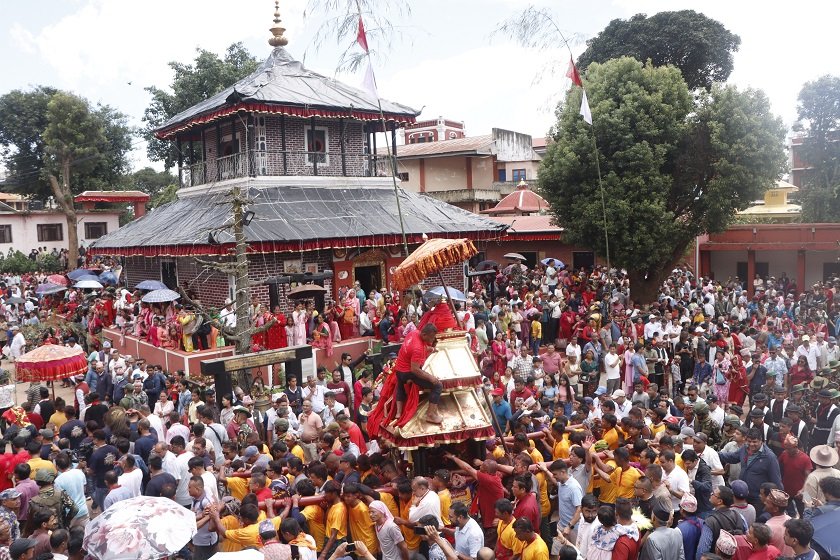   पाल्पामा सिन्दुरजात्रा निकालियो