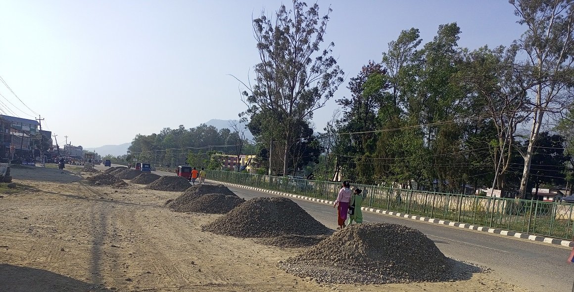 स्तरोन्नतिसहित व्यवस्थित बनाइँदै रत्न राजमार्ग