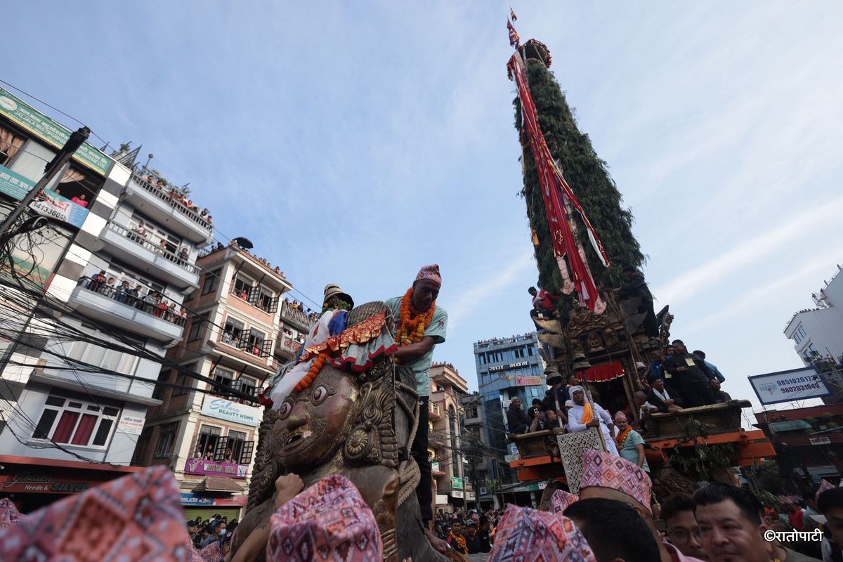 रातो मच्छिन्द्रनाथ रथ जात्रा सुरू (तस्बिरहरू)