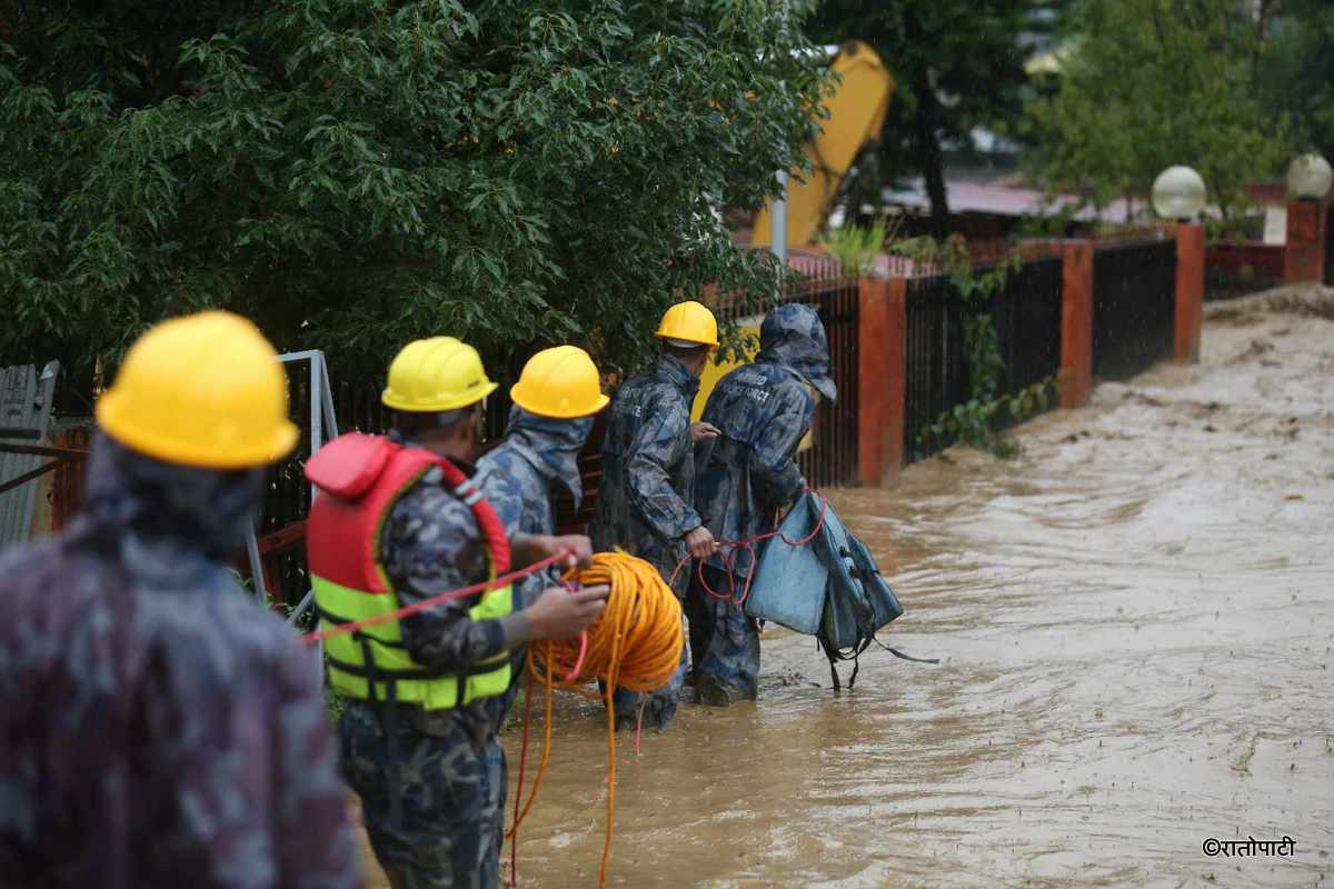 कुसुन्तीमा बाढीको कारण ५० जना अलपत्र, ५ जनाको उद्धार