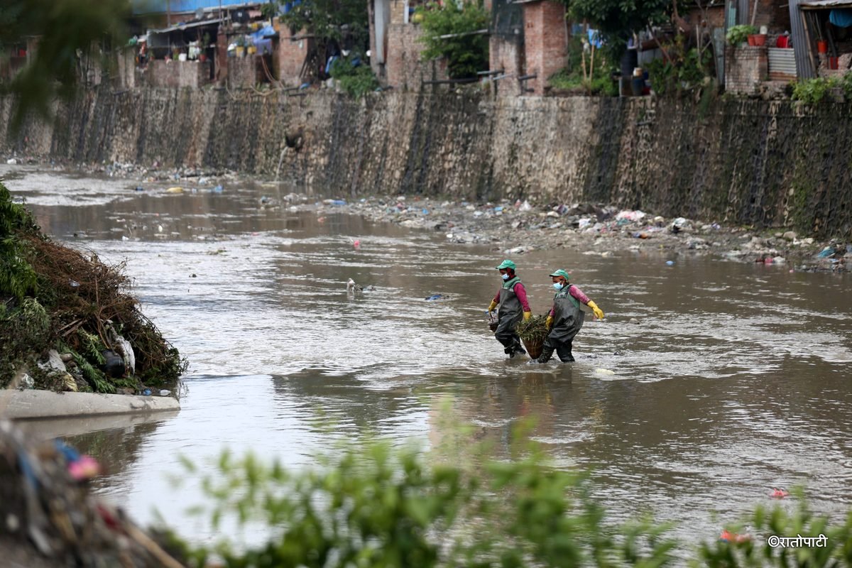 river cleaning (1)