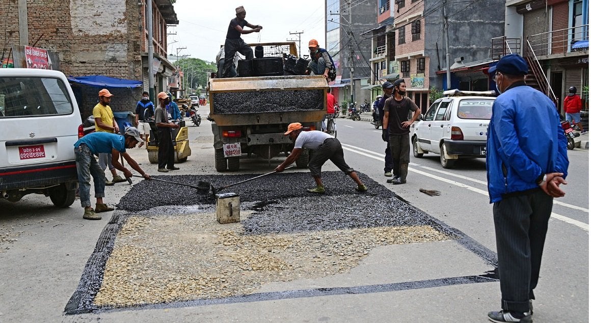 ५ हजार किलोमिटर सडकमा भएका खाल्डा पुरिने, ५ अर्ब ६२ करोड बजेट