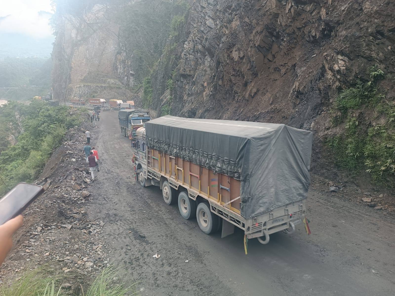 road-mugling_4xl4x9etlg