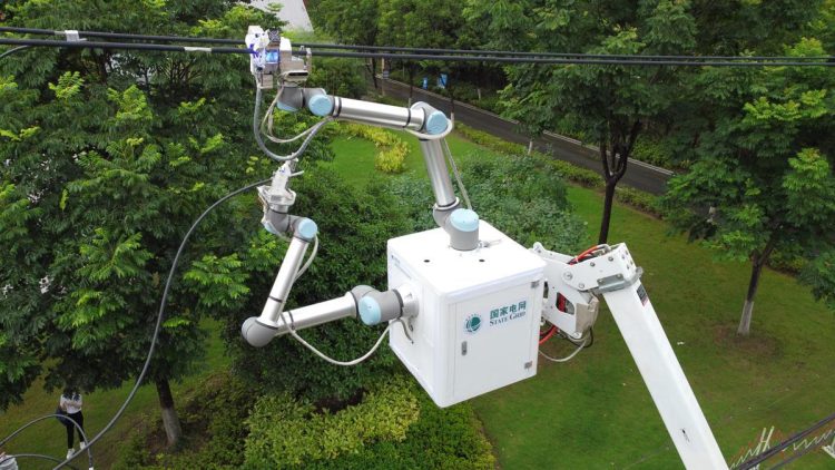 robot-electrician2-750x422