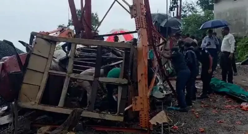   गुजरातमा रोपवेको केबल भाँचिदा ६ जनाको मृत्यु