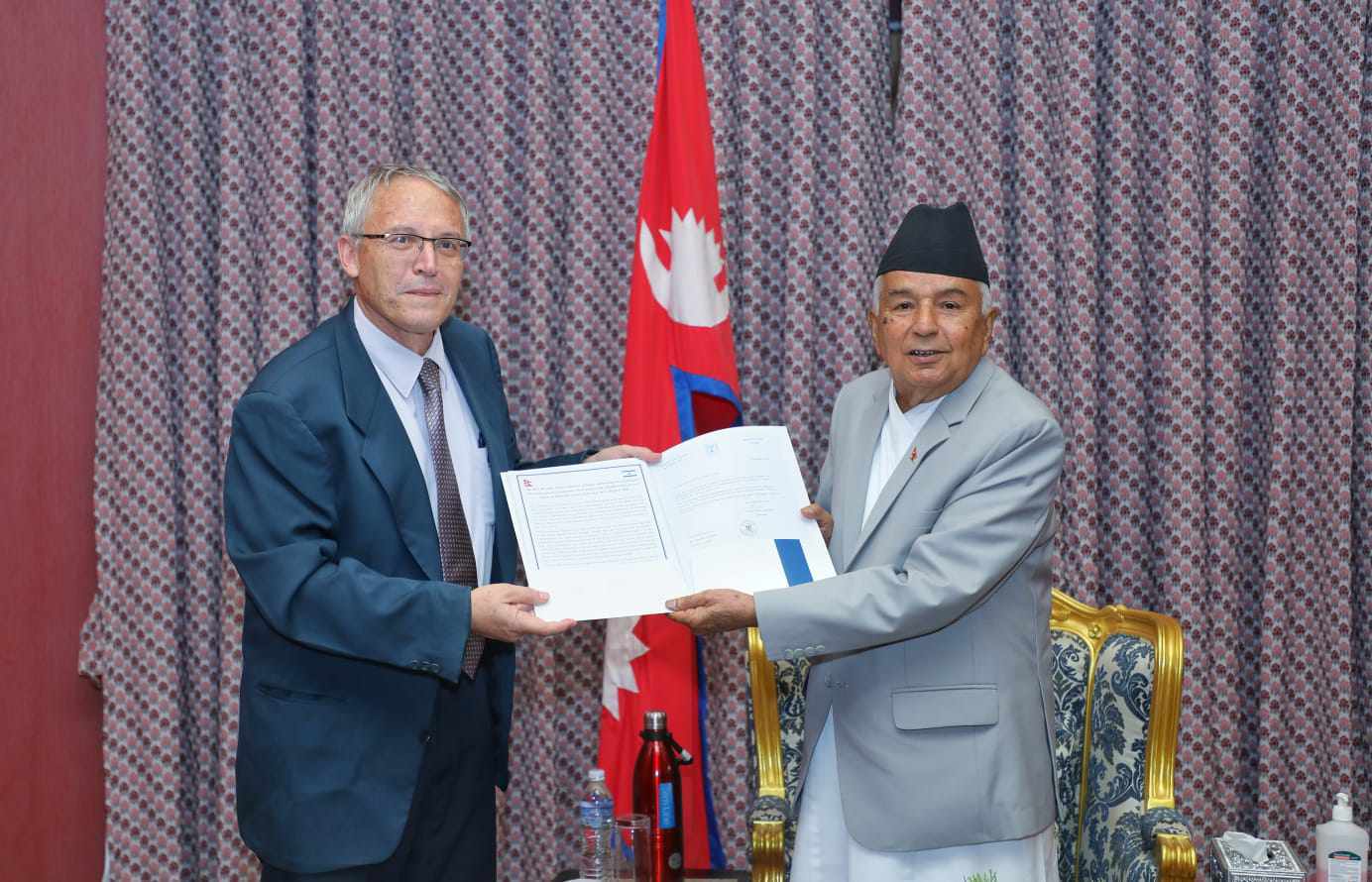   इजरायलद्वारा बिपीको दुर्लभ भाषण राष्ट्रपतिलाई उपहार