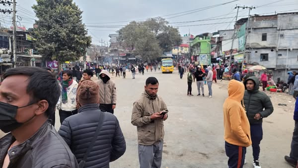 तुलसीपुरमा  अवरुद्ध सडक सञ्चालनमा