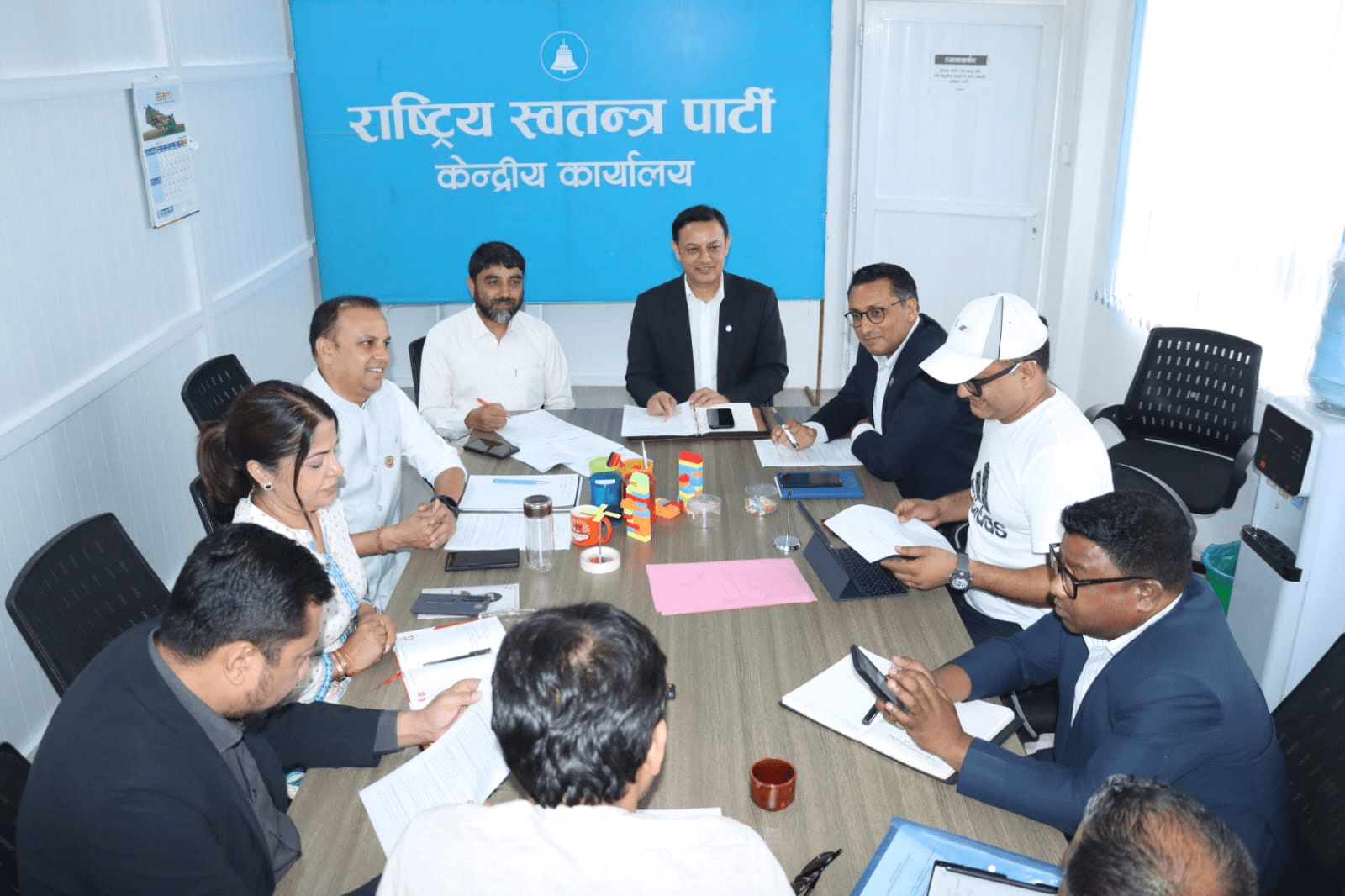   रास्वपाको सचिवालय बैठकमा एजेन्डा केन्द्रित छलफल जारी