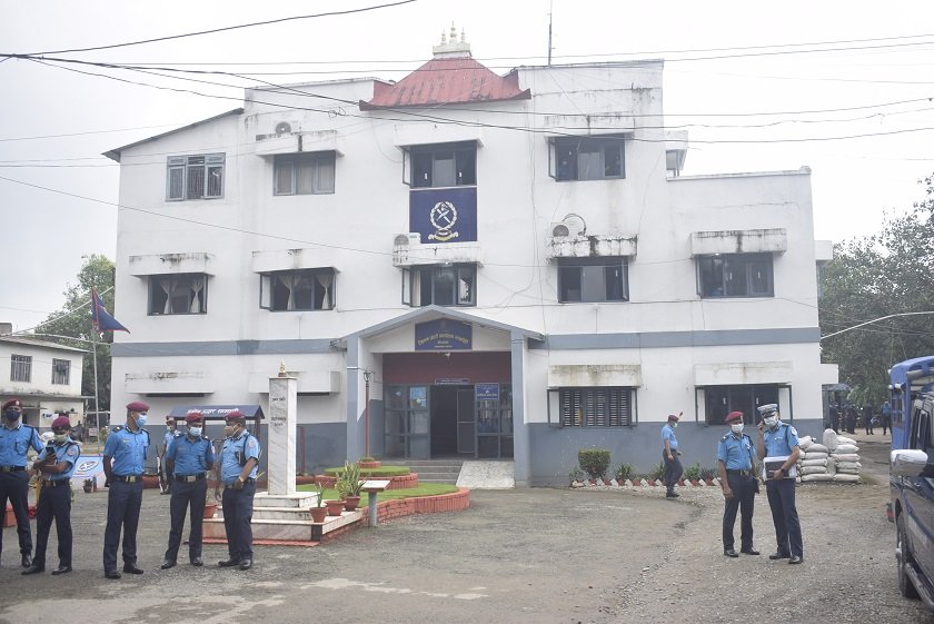 रुपन्देहीमा डिएसपीसहित १४ प्रहरीलाई कारबाही