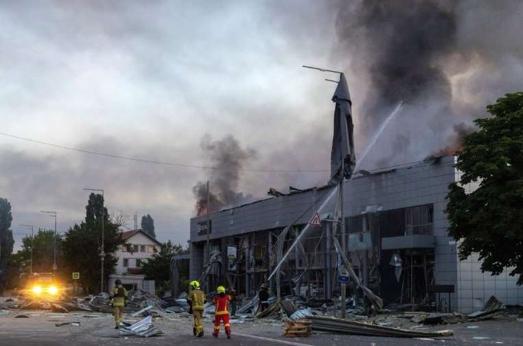 Russia Missile and Drone Attacks Kill Eight in Ukraine, Dozens Injured