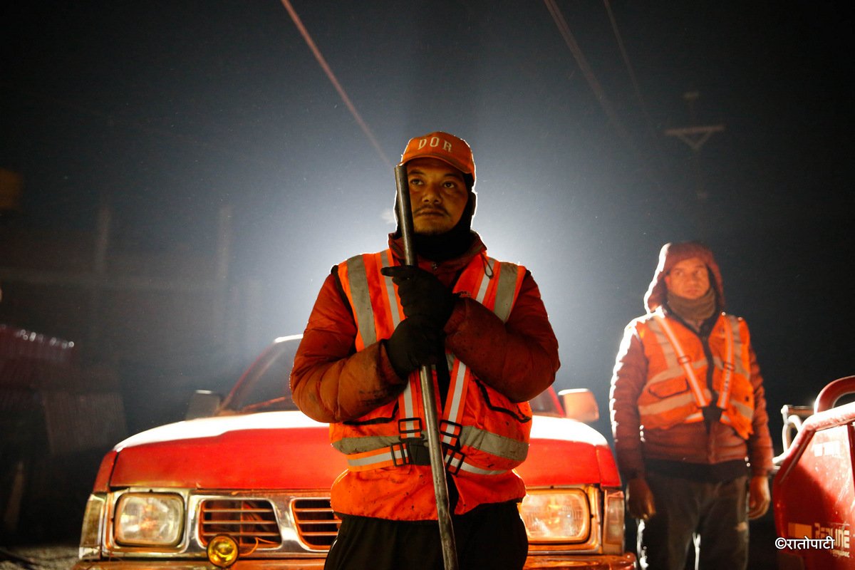 Sadak Ambulance (6)