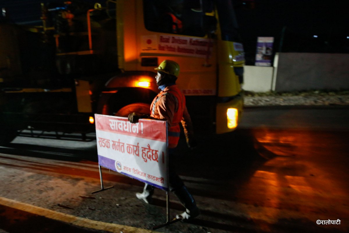 Sadak Ambulance (8)