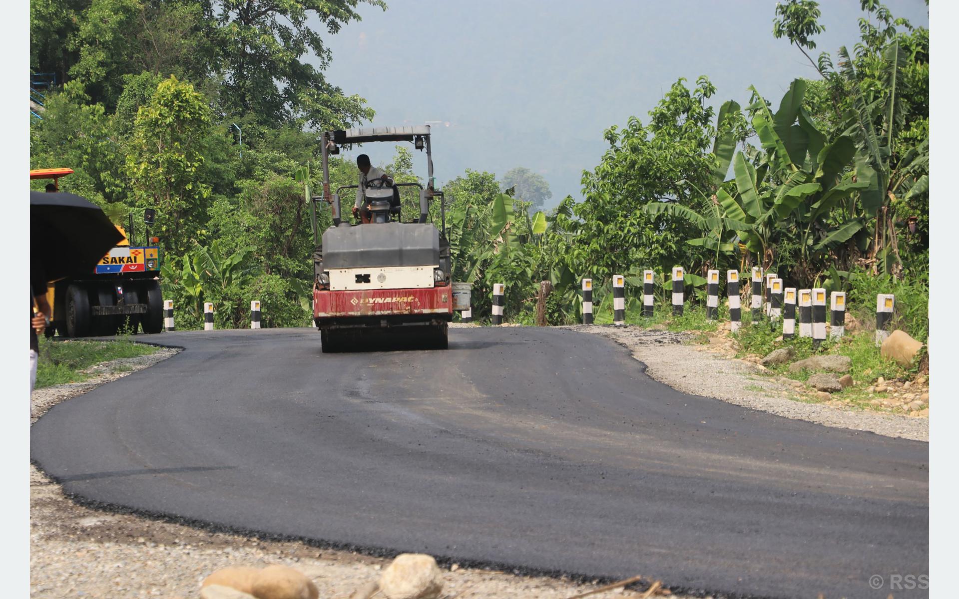 सम्झौता म्याद अगावै कालोपत्र सम्पन्न
