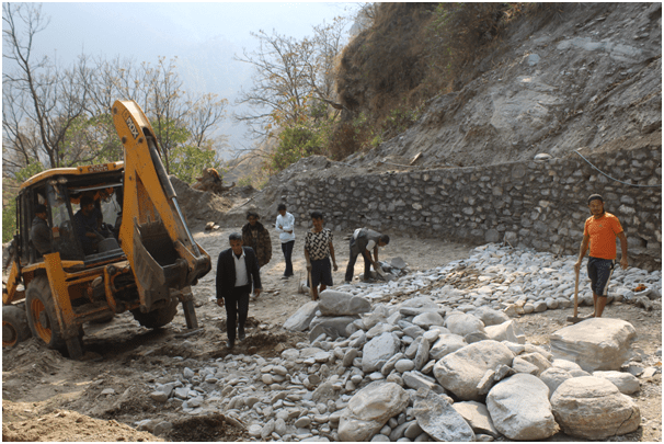 ‘ट्रयाक’ खुलेको १३ वर्षपछि सडक स्तरोन्नति थालियो