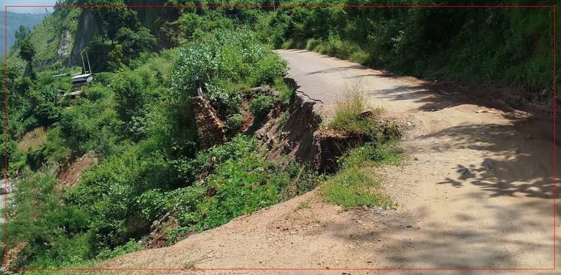 नुवाकोट–धादिङ सडक जीर्ण, जोखिममा यात्रु