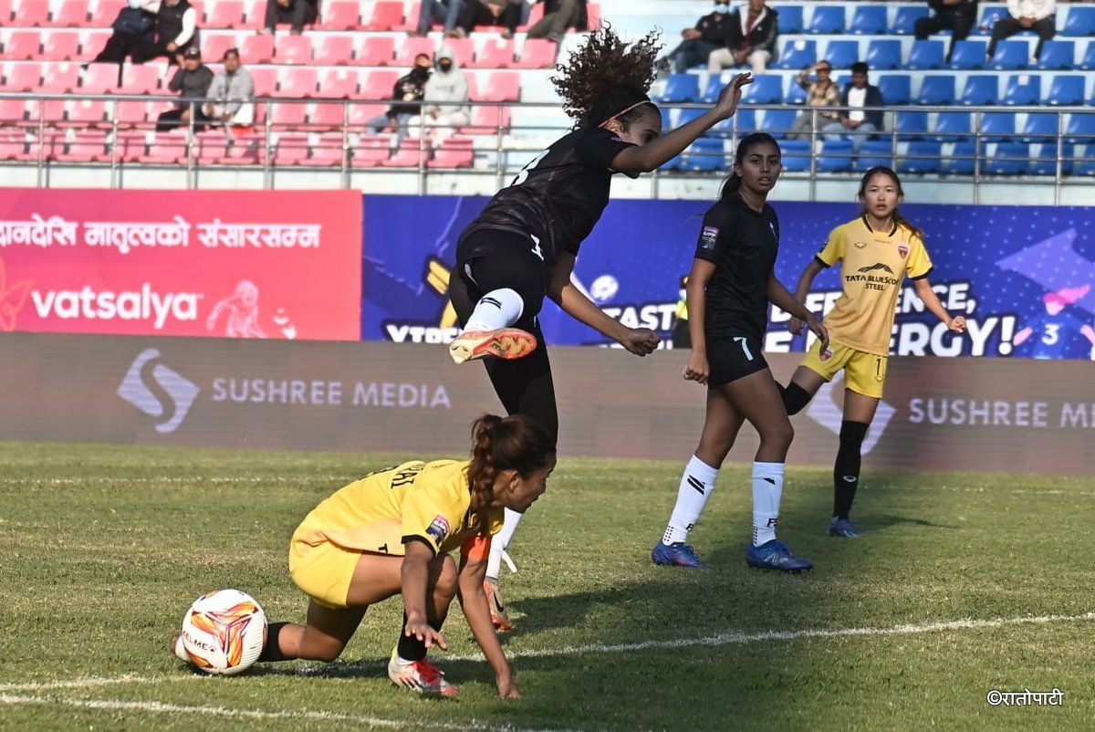   तस्बिरमा साफ महिला क्लब च्याम्पियनसिपको उद्घाटन खेल