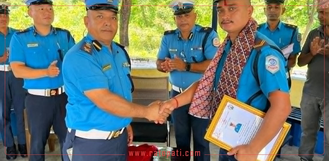   प्रहरी सहायक हवल्दार विष्ट मधेस प्रदेशको उत्कृष्ट ट्राफिक घोषित