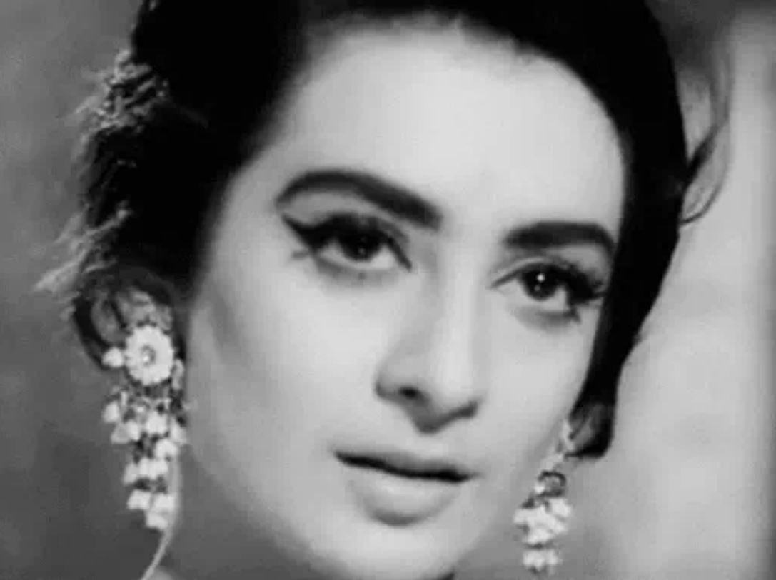 saira bano2