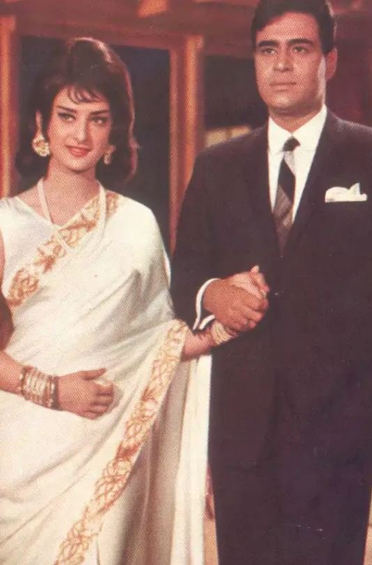 saira bano5