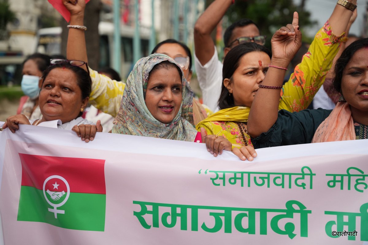 samajbadi mahila (9)